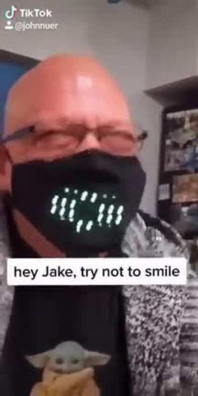 This Mask tho 😄😄