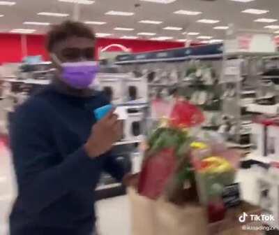 Красивые цветы для красивой женщины.