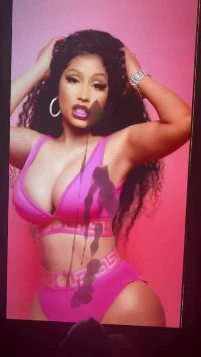 Nicki sexy ass deserved to catch these 🥜 ropes