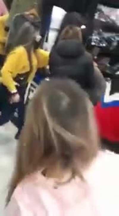 Victima de la sociedad es atrapada ganándose la vida