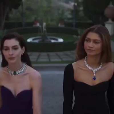 Anne Hathaway & Zendaya