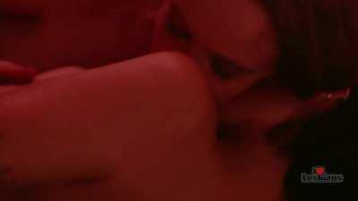 Matilda Källström & Alma Jodorowsky (Threesome - s01e01)