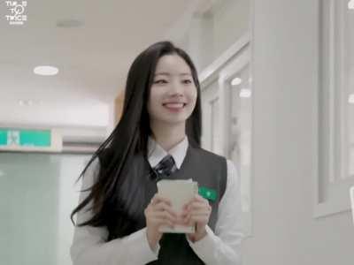 The prettiest homeroom president arrives at school