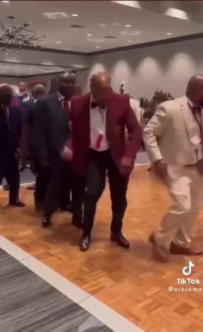 I just woke up and this is the first thing I see