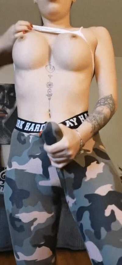 Caught you staring 😈