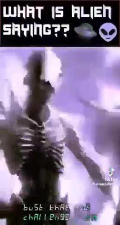 WHAT is alien saying⁉️🛸👽