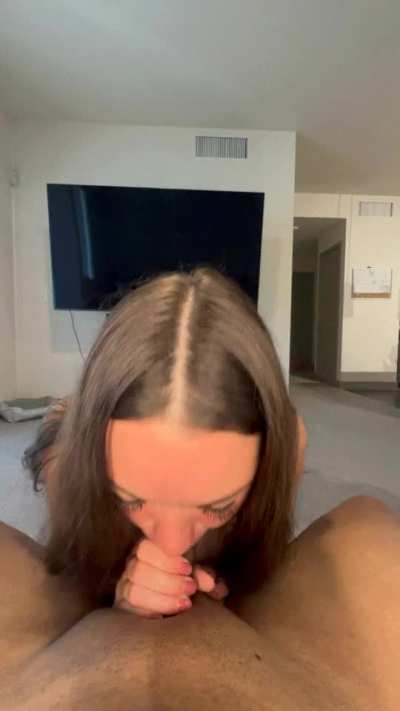 if your dick is over 3 inches lmk &amp;amp; i&rsquo;ll pick one to suck next