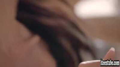 Love Sucking Huge Cock !!