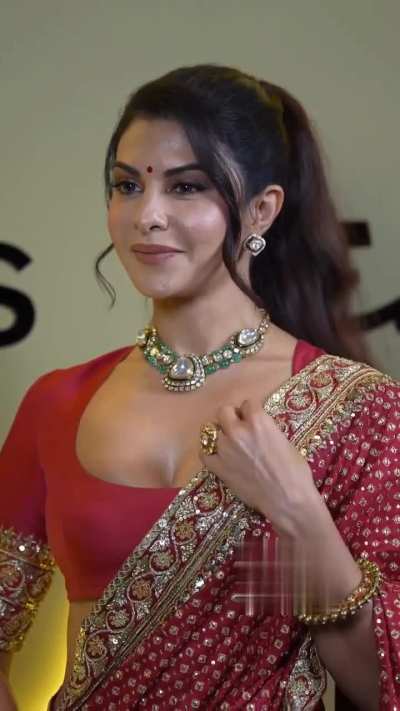 Jacqueline Fernandez in Saree at Ramesh Taurani Diwali Party -IG-17 OCT 2025