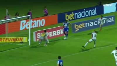 Bizarre missed goal on Brazilian 2nd division