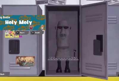 (Loud noise warninng) I sense a theme with these lockers.