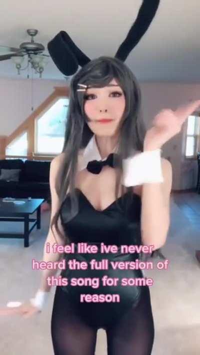 3 mins of every Emiru bunny girl clip I could find