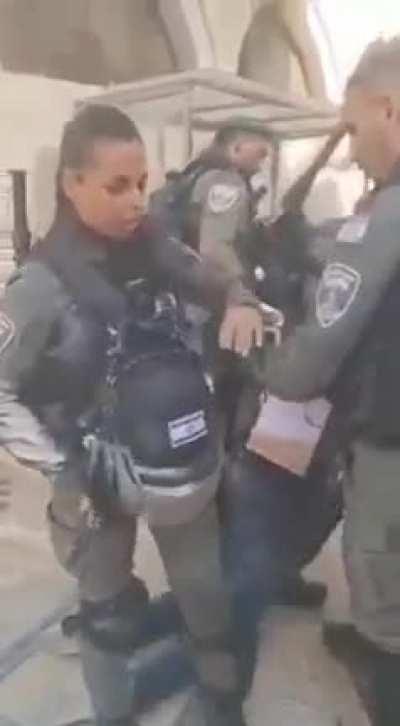 This got deleted by all popular subs, if something like this happened in the USA like George Floyd it'd be blasted all over the news