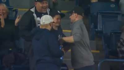 Jays fan gives home run ball to young yankees