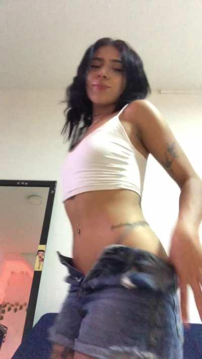 Patiently waiting for you to come blow my back out!