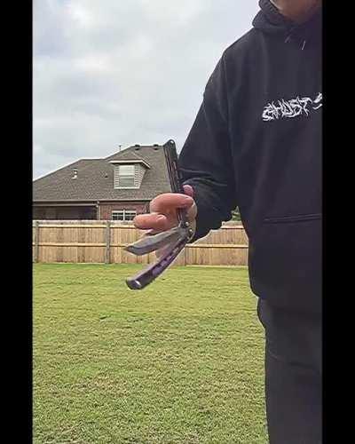 This knife is beyond slept on 🥵 (@idontlikedylan)