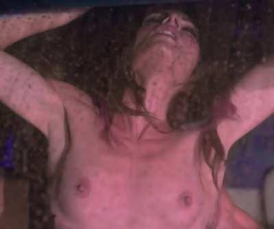 Can we get more love for the sexy Sarah Shahi?