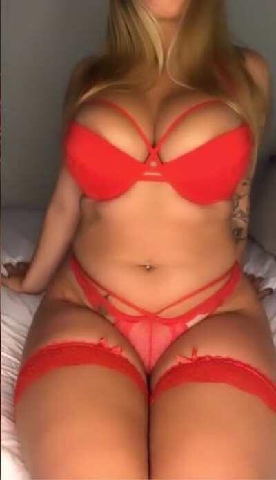 Would you breed an English rose like me? 🌹