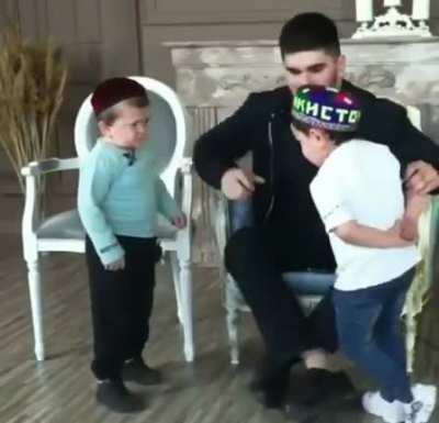 Orson vs Dario (LO QUE CHEETO VE)