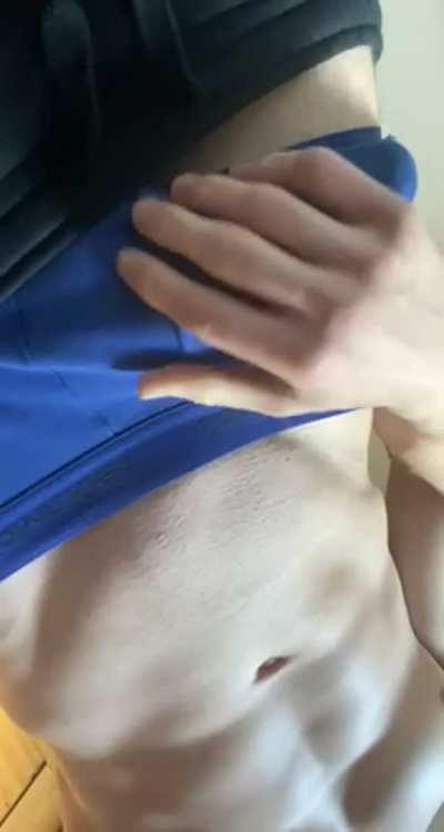 Peek-a-boo 👅💦💦