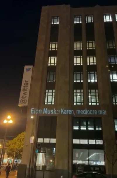 Elon Musk the 'free speech absolutist