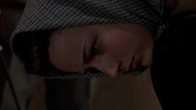 leelee sobieski hiding her goods