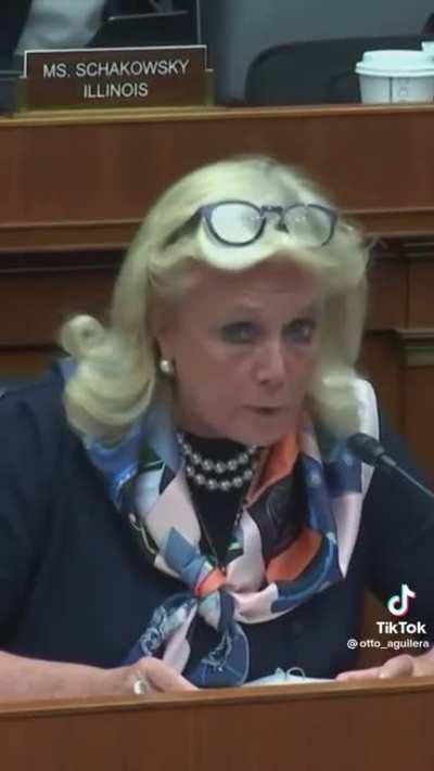 Our country is just so embarrassing 😭😭