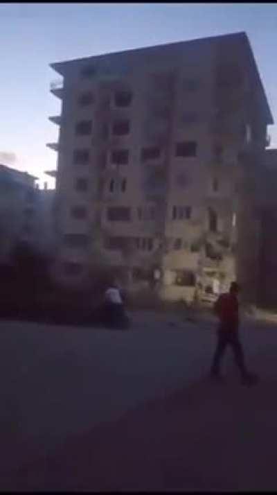 Builddozer ki kiya jaroorat, 3 pathar me tera pura ghar jayinga.