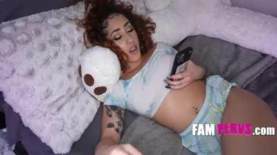 Sis Lets Me Freeuse Her Out Of Pity