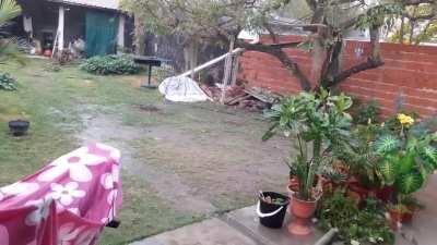 Rainy day in Argentina, my house isn't the prettiest but everything is pretty with rain.