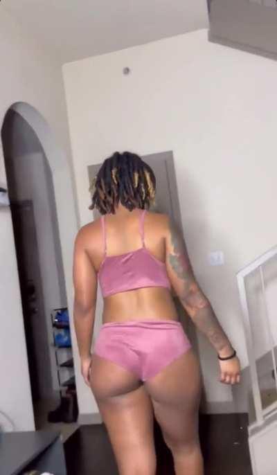 You following her up? 😮‍💨