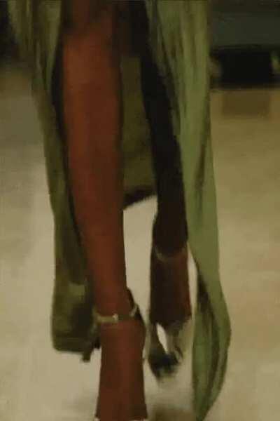 Priyanka Chopra's Ass and Cleavage 🤤🥵