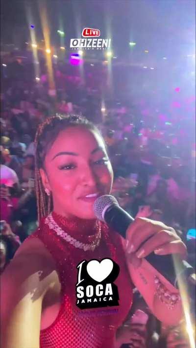 Shenseea repping