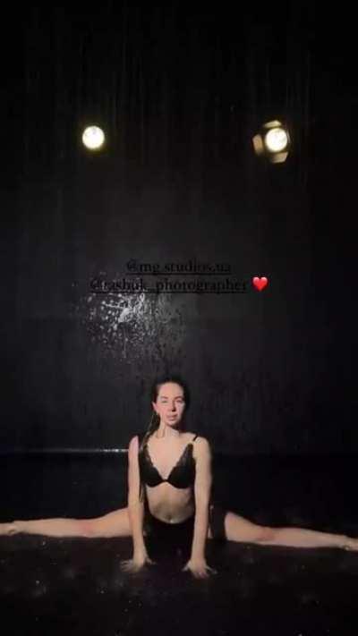 I would love to see this from the opposite angle😓