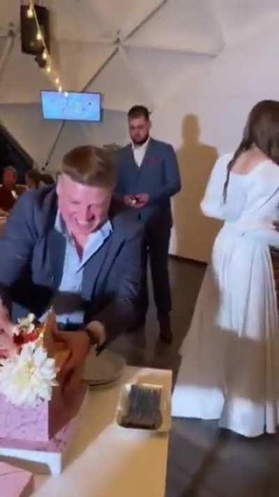 He embarrassed himself !!!