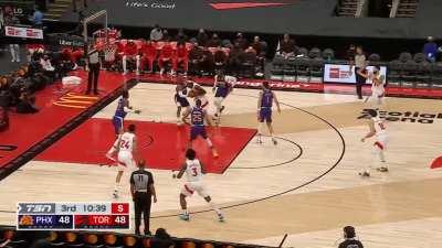 [Highlight] Chris Paul pokes and rips the ball away from the Raptors on back-to-back-to-back possessions to start the 3rd quarter