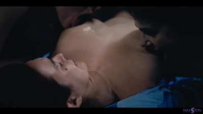 Sexy cop gets turned into raging lesbian after parasite 