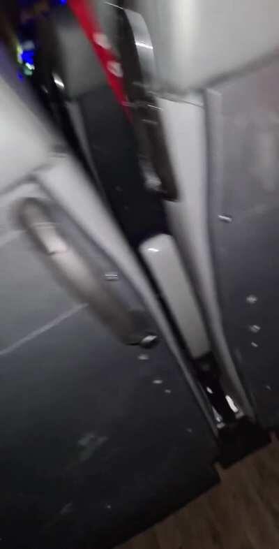 RISKY FINGERING hehe - Me fingering my pu$$y in the back of the bus :)