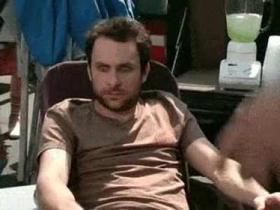 MRW the guy in front of me at the ATM starts yelling that he shouldn’t have to choose English or Spanish