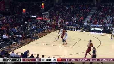 [Highlight] Kevin Love throws the long outlet pass to Darius Garland, who drops it back to Isaac Okoro for the rim wrecker