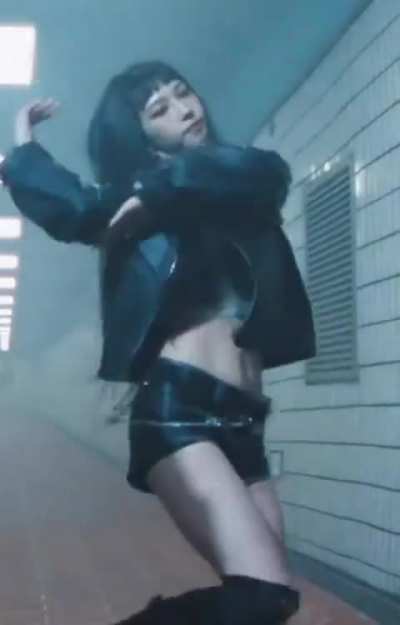 Karina brings out my breeding kink 🥵 ( Karina armaggedon compilation) 