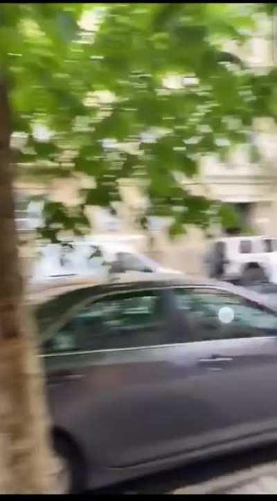 Brutal jumping with weapons involved. Poor dude didnt have any friends with him.