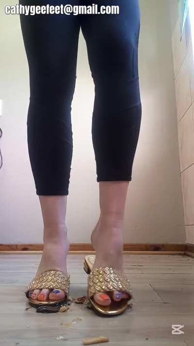 Come find me on tele. @CrushByCat 😊