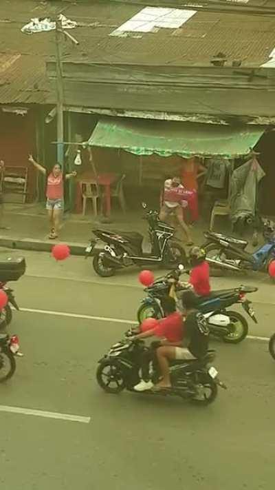 Bruhh, we need this energy. 🤣 (during a BBM motorcade)