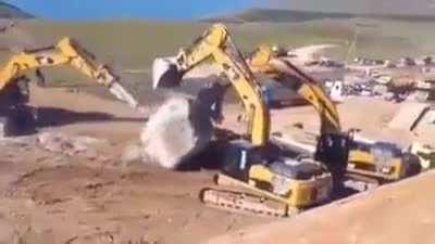 excavator things