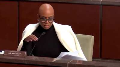 U.S. Rep. James Comer (R-KY) crashes out and loses control of his committee after refusing to let Rep. Ayanna Pressley (D-MA) enter evidence into the record: “You can go with Mr. Frost and Mr. Green.” (Both left or were ejected from President Trump's spee