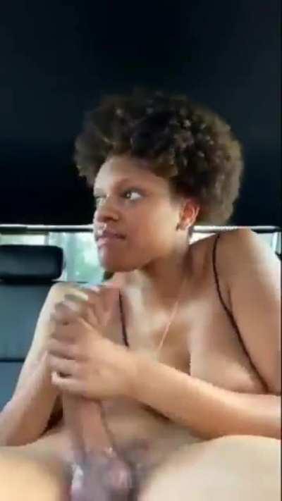 Would u duck this chick🤔