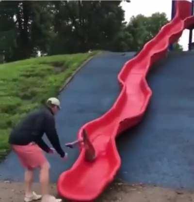 What a fun looking slide!