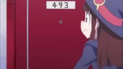 Anime kız yanlış kapıyı açıyor