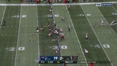 [Highlight] 3 Falcons QBs throw 4 interceptions in 10 minutes.